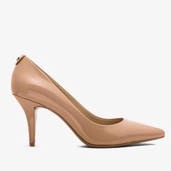 Michael Kors tan natural patent pumps 9 - Picture 4 of 4